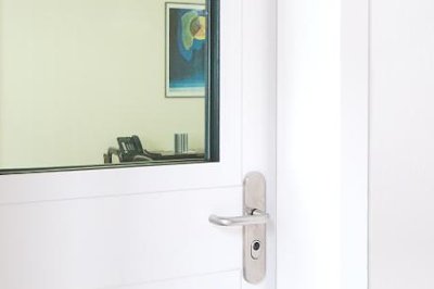 Franzen Tür mit Schallschutz und Glaseinsatz
