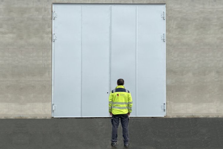 Hochsicherheitstür 5 x 5 Meter